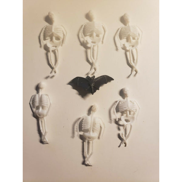 Vintage 6 Skeletons 1 Bat Charms Halloween Charms 1960s Hong Kong Vending NOS